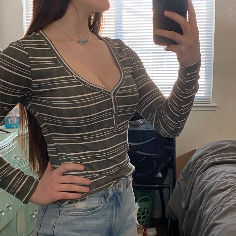 Forever 21 Long Sleeve Top
